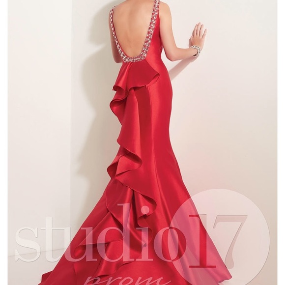Red Prom/Formal Mermaid Dress - Picture 2 of 10